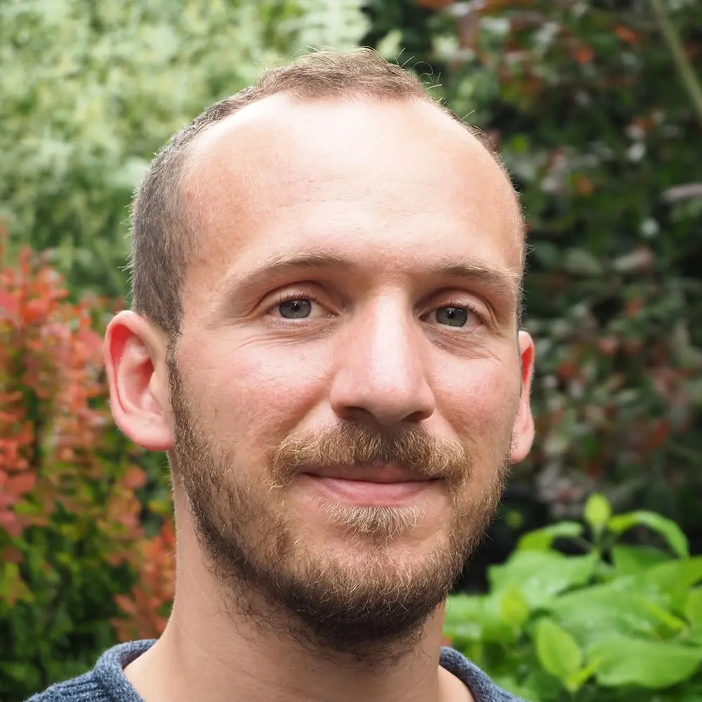 Headshot of Jonah Taylor Therapist